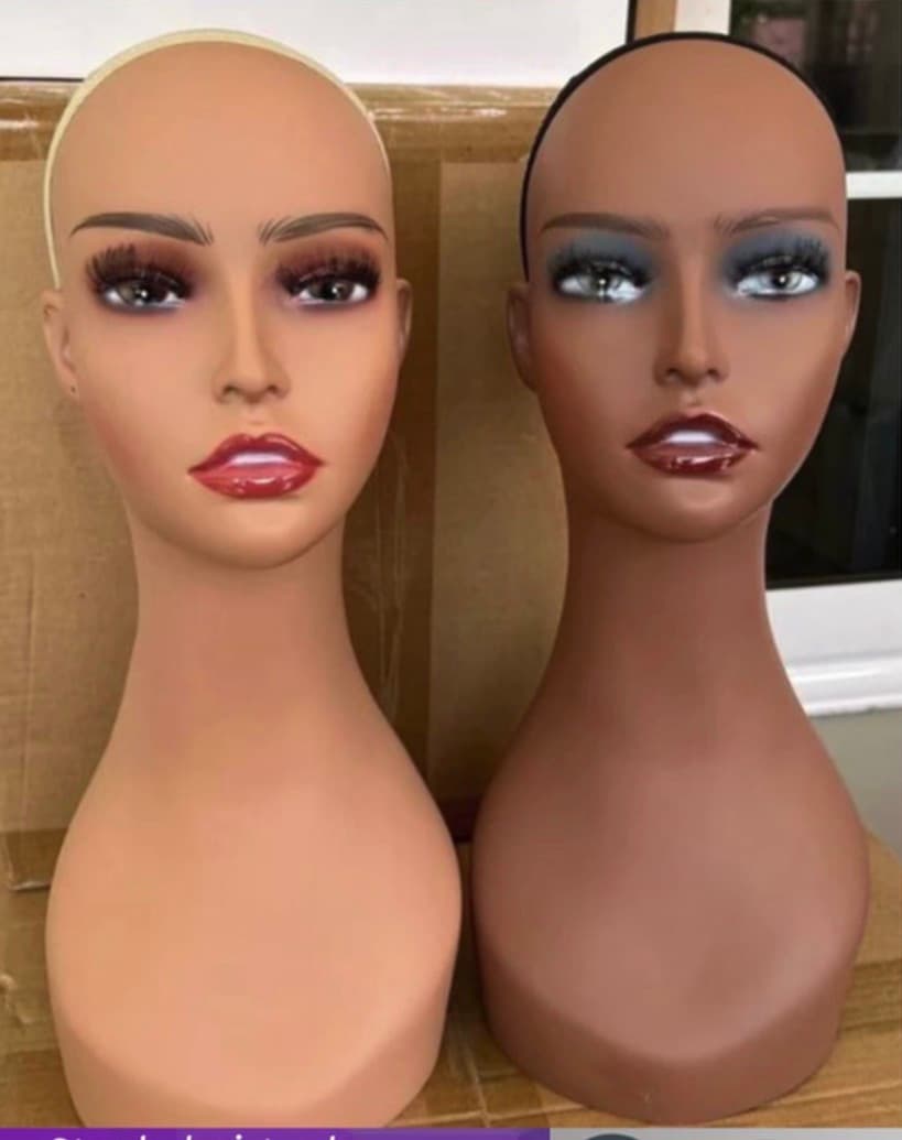 PIERCEABLE LONG NECK MANNEQUIN